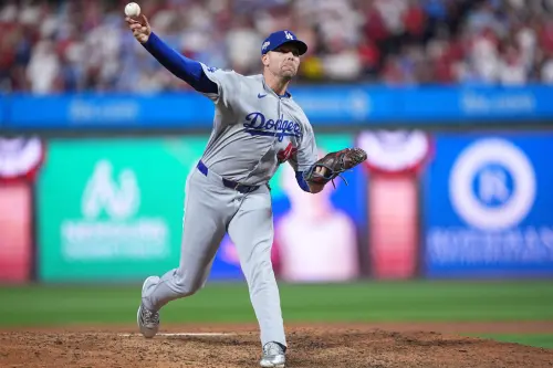 MLB季後賽／羅伯斯神鬼調度挨批！崔南上場放火被酸：球像肉丸子
