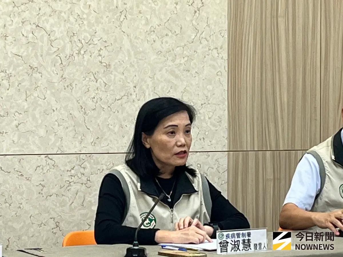 ▲疾管署副署長曾淑慧說明，診所疫苗施打劑量錯誤情形。（圖／記者張乃文攝）