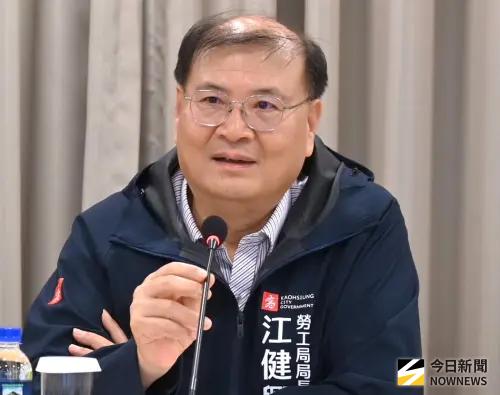 ▲高雄市政府勞工局局長江健興說明推出以技術應用與數位轉型為主題的課程，期為創業者創造全新商業模式。(資料照／記者黃守作攝)