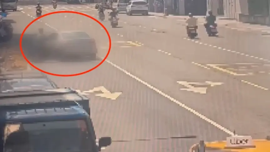 ▲台北市中山區昨（6日）上午發生一起車禍，一名周姓男子毒駕自撞險撞到路人。（圖／翻攝畫面）