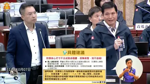 ▲警察局長林炎田回應說明，警察局將配合警政署年底新配發的一千多件新式防彈背心，落實「一人一件」制。(圖／高市議員黃文益辦公室提供)