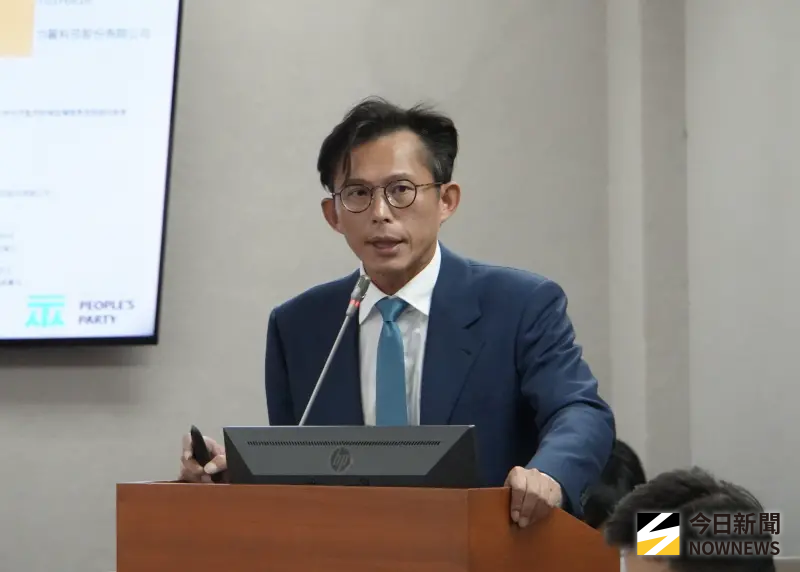 ▲民眾黨主席黃國昌陷入組狗仔集團跟蹤惹議。（圖／記者呂炯昌攝）