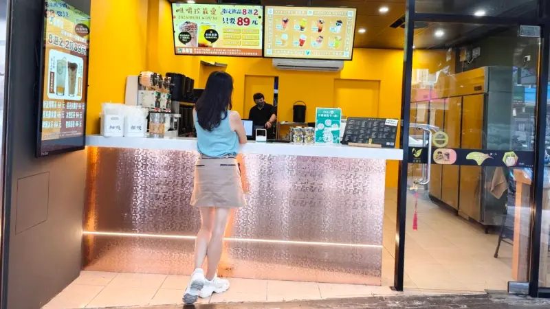 ▲由科技人創立的手搖飲品牌茶鄰客，秉持以茶會友，希望每一杯茶飲，都能成為消費者日常生活小確幸。（圖／業者提供）