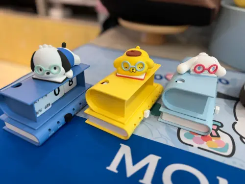 ▲萬年曆，可自由調整月、日和星期。（圖／記者鍾怡婷攝）