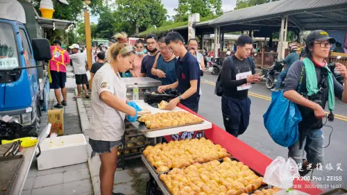 ▲黃堂珅分享，「真的很感動！各行各業來自台灣的各角落，大家不分你我，自動成了一家人彼此幫忙」。（圖／黃堂珅提供）