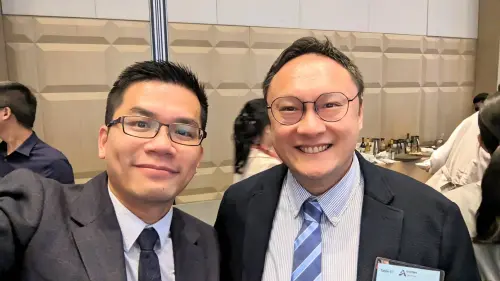 ▲吳皇昇與現任台中市副市長鄭照新，當年同屬盧市府青壯輩一級主管。（圖／翻攝吳皇昇臉書，2025.10.08）