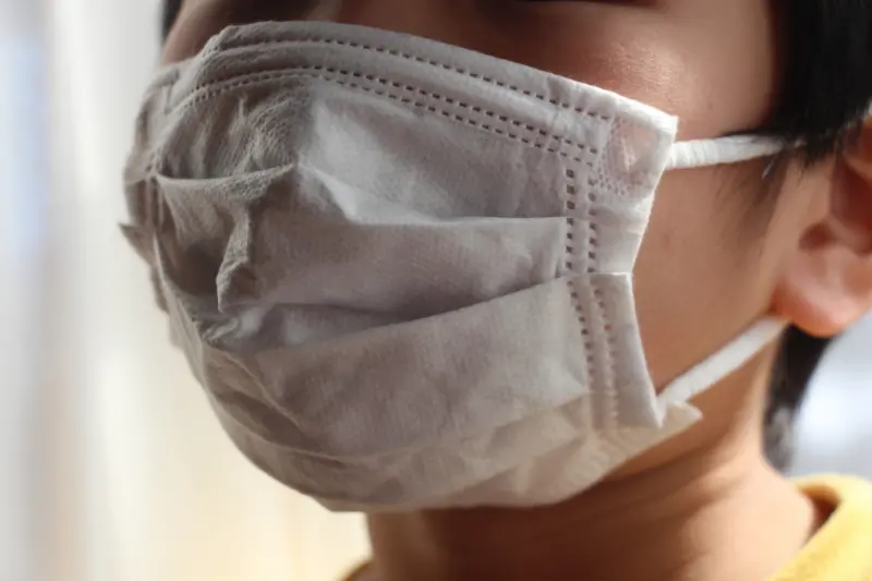 ▲台灣流感疫情升溫，就有媽媽抱怨，自家兒子同學發高燒40度不說，導致中秋連假過完，全班有高達12人病倒請假。（示意圖／取自photoAC）