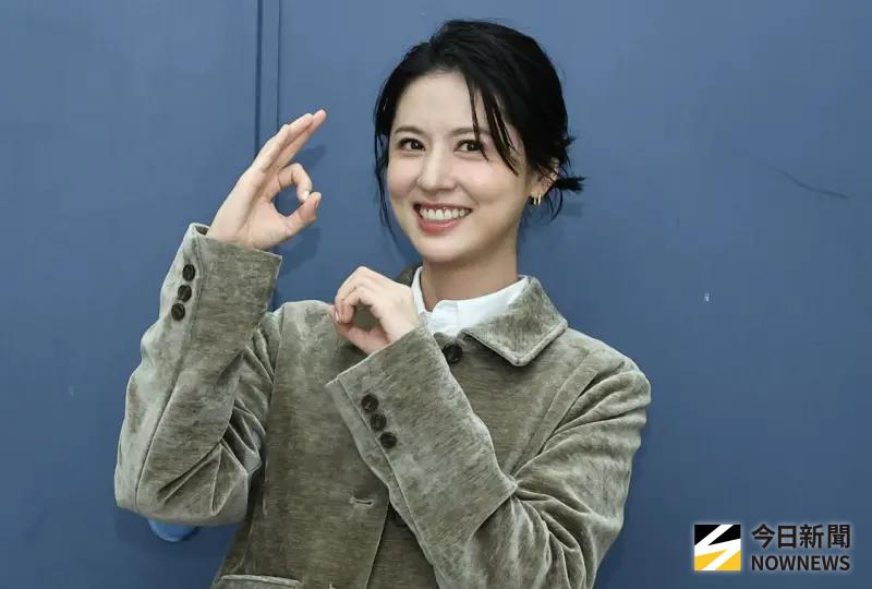 ▲林予晞（如圖）今（8）日出席金鐘聯訪，透露入圍金鐘視后的心境，喊話好友嚴正嵐：「至少紅毯要贏」，還自爆曾和好友玩到該邊拉傷。（圖／記者嚴俊強攝）