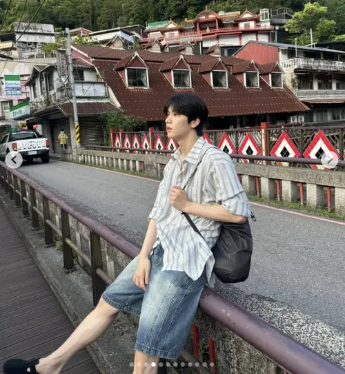 ▲曾獨自來台遊玩，當時台灣粉絲並未打擾，反而幫忙掩護行程，與這次中國私生飯成強烈對比。