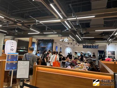 ▲周年慶首波將於16日起正式開打，由於仍在復業蜜月期，人潮錢潮強強滾，預估週年慶整檔業績目標逾47億元。(圖／記者金武鳳攝，2025.10.8)