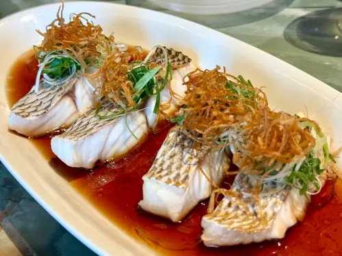 ▲「海韻清蒸魚」細緻有味。（圖／記者蕭涵云攝）