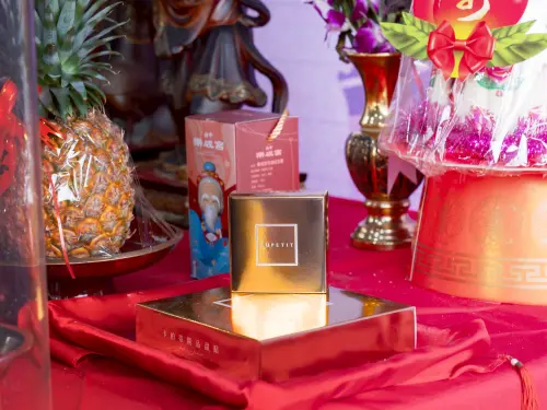 ▲受到月老加持的卡柏蒂金磚甜點(圖／卡柏蒂提供)(715.46 kb)