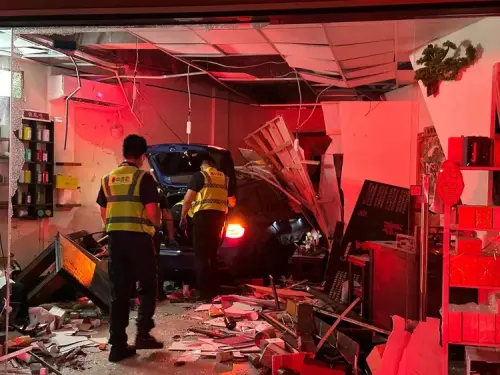 奪命轎車！台中茶葉行母子「家中睡覺遭車撞擊」　87歲母當場身亡
