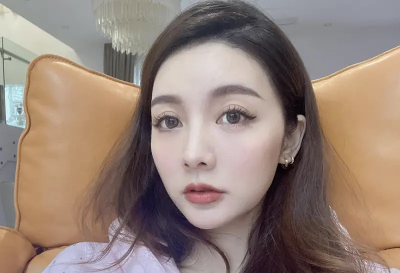 ▲吳亞馨（如圖）曾和羅志祥合作過MV、電視劇，後來捲入李宗瑞案淡出圈子，2022年結婚後連社群動態都很少更新。（圖／翻攝自吳亞馨臉書）