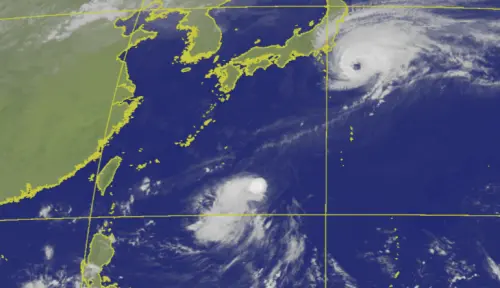 ▲哈隆颱風、娜克莉颱風距離台灣都還算遙遠，對國慶連假的天氣不會有影響。（圖／中央氣象署cwa.gov.tw）