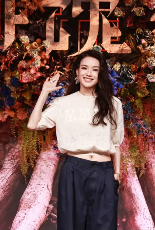 ▲舒淇在Netflix影集《回魂計》中扮演平凡的家庭主婦，透露為此劇創下戲裡大哭的紀錄，哭到都變老花眼。（圖／記者吳翊緁攝）