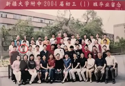 ▲近期，于朦朧（紅圈處）離世消息震驚社會，他的初中老師勇敢站出來發聲，呼籲關注事件真相。（圖／翻攝自微博）