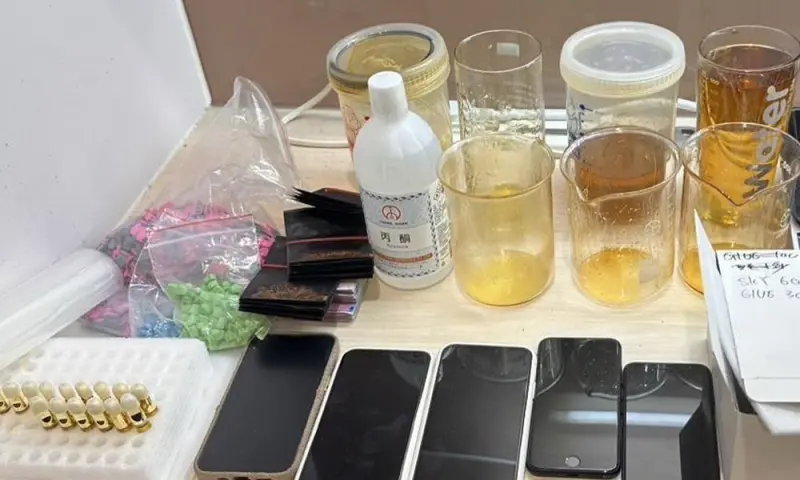 ▲海巡署偵防分署查緝隊破獲販毒集團起出一批毒品，以落實無毒的社會環境。(圖／海巡署偵防分署提供)