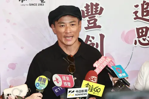 ▲江宏恩（如圖）稍早現身顏正國靈堂。（圖／記者嚴俊強、葉政勳攝影）