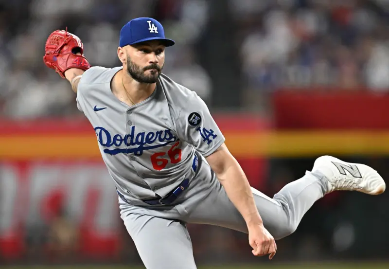 ▲美國職業棒球大聯盟（Major League Baseball）在今年成功衛冕的洛杉磯道奇，在本季季前積極補強的牛棚戰力史考特（Tanner Scott），雖然砸下4年7200萬美元（約為21.6億台幣）的大約簽下他，不過這位過去表現穩定、被視為大聯盟頂尖救援投手之一的左投，在2025年的首個道奇賽季卻完全未能投出應有身手，賽季表現跌入谷底。（圖／美聯社／達志影像）