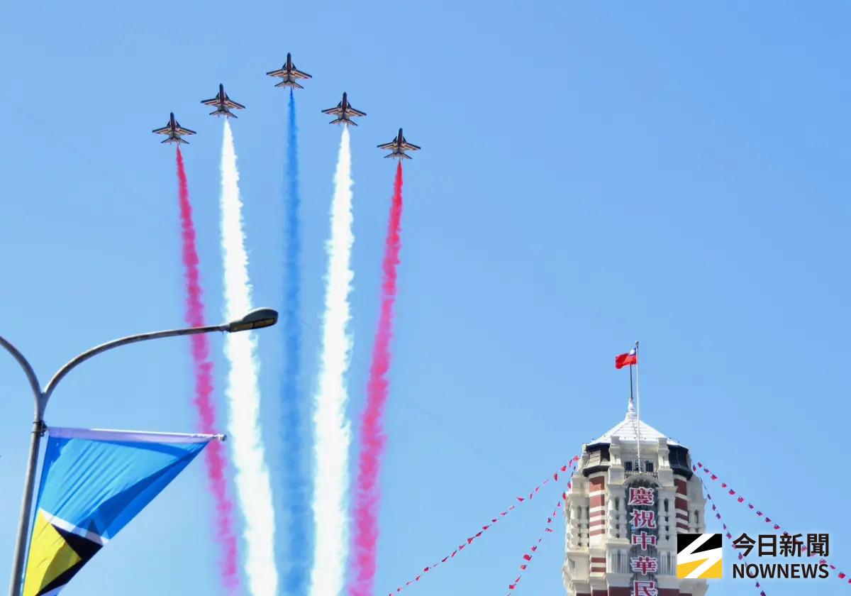 ▲台灣雙十國慶剛過，中國公安單位11日再度出擊，公布一份所謂的懸賞通告。圖為國慶當天表演。（圖／記者朱永強攝）