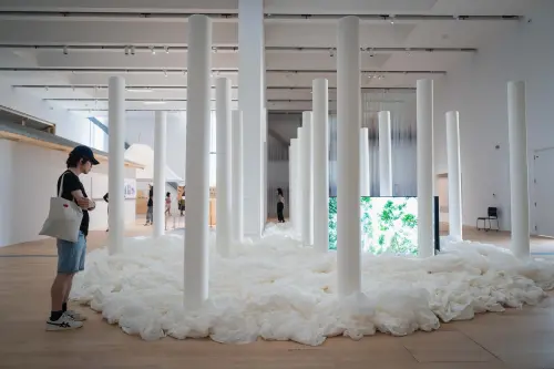 ▲新北市美術館目前共展出五檔全新展覽。