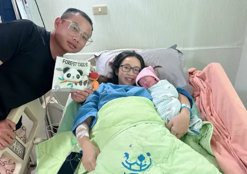 ▲豐原醫院守護Rh陰性產婦，母嬰平安迎國慶。（圖／豐原醫院）