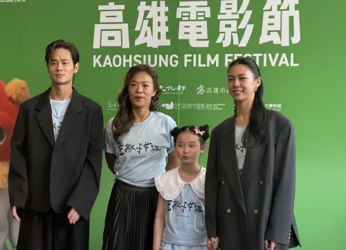 ▲《左撇子女孩》夏騰宏（左起）、鄒時擎、葉子綺、馬士媛出席高雄電影節活動。（圖／記者蘇詠智攝）