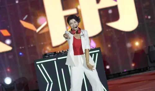 影／神力女超人國慶焰火秀發功！許淑華客串DJ　賴清德嗨爆狂拍手
