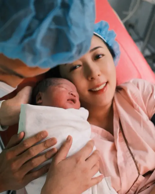 ▲蔡頤榛（舊藝名五熊）生下雙十節寶寶（圖／五熊 IG bernice0222）