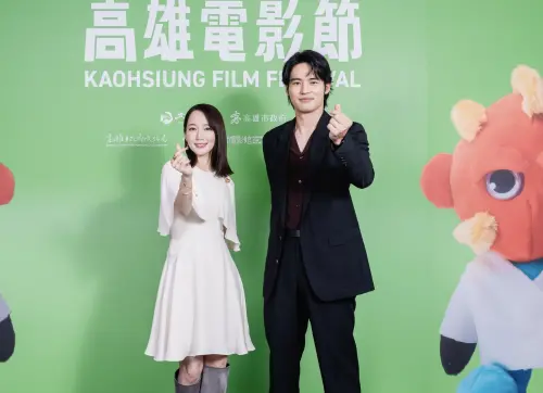 吉岡里帆訪高雄喊水啦！爽穿夾腳拖上街　水上恒司學台語萌翻全場
