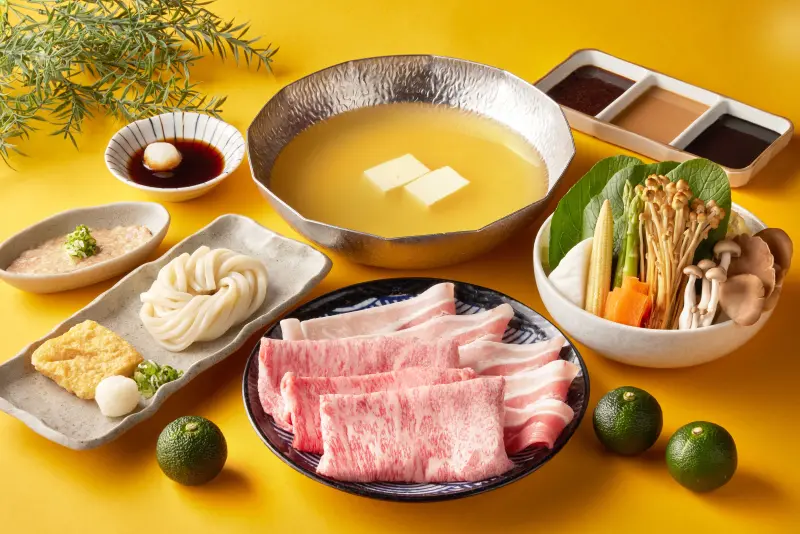    ▲乾杯集團「黑毛屋」插旗高雄漢神巨蛋，圖為秋季限定「柚子鍋」。（圖／乾杯集團）  