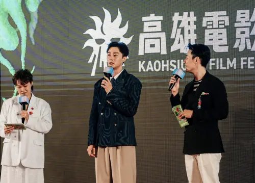 ▲施柏宇（中）身為2025高雄電影節的影展大使，是開幕活動上的焦點之一。（圖／高雄電影節提供）