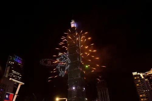 ▲2025雙十國慶101煙火＋無人機表演秀，Richart 驚喜現身。（圖／記者林柏年攝）