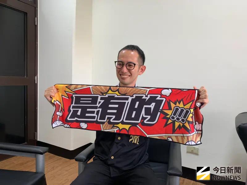 ▲樂天桃猿日籍領隊牧野幸輝，針對球隊行政議題，一一進行回答。（圖／記者陳柏翰攝,2025.10.11）