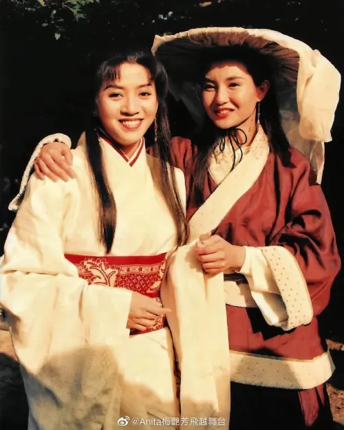 ▲張曼玉（右）表示，沒見到梅艷芳（左）最後一面是她人生最大的遺憾。（圖／翻攝自Facebook@Anita Mui梅艷芳飛越舞台30載）