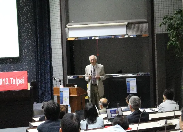 ▲台師大講座教授克拉克（John Clarke）日前演講在台師大，近日獲得諾貝爾物理獎。（圖／台師大提供）