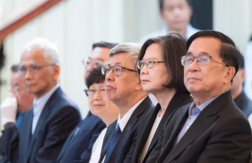 ▲蔡英文、陳建仁、陳水扁出席張俊雄告別式。（圖／總統府提供）