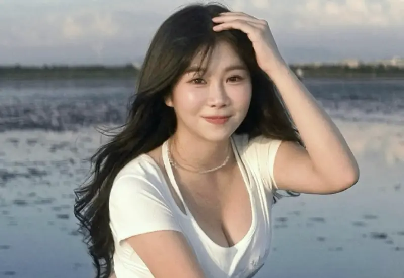 ▲味全龍啦啦隊成員賴可（LIKE），國慶日悄悄現身花蓮救災，打扮超低調的她在IG發文後才有粉絲表示：「我也在現場，居然沒認出來。」（圖／＠kawai_1023 IG）