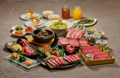 ▲ 赤虎新莊店在11月底前限期推出「豐宴套餐」可嚐到不同部位的日本國產牛，套餐總肉量達 700克。（圖／赤虎提供）