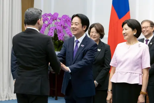 President Lai and the First Lady jointly received foreign guests at the National Day celebration (Office of the President)