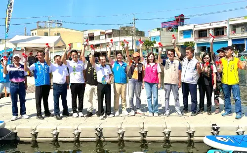 高雄親海生活新篇章！高雄市政府海洋局辦海FUN無礙浪愛澎湃活動
