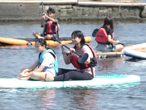 ▲高雄市政府海洋局舉辦海FUN無礙浪愛澎湃高雄漁港水域活動。(圖／高雄市政府海洋局提供)