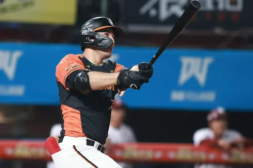 ▲樂天桃猿王牌威能帝首局面對統一獅強打林安可，上演本季聯盟最強投手vs最強打者的頂尖對決，結果林安可2度開轟、灌進4分打點，率領統一獅五局打完就取得4分領先。（圖／統一獅提供）