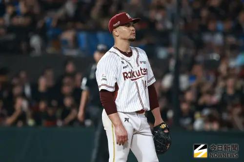▲樂天桃猿王牌威能帝，本戰僅投4.2局就被打退場，慘失本季最多的6分。（圖／記者葉政勳攝 ,2025.10.11）