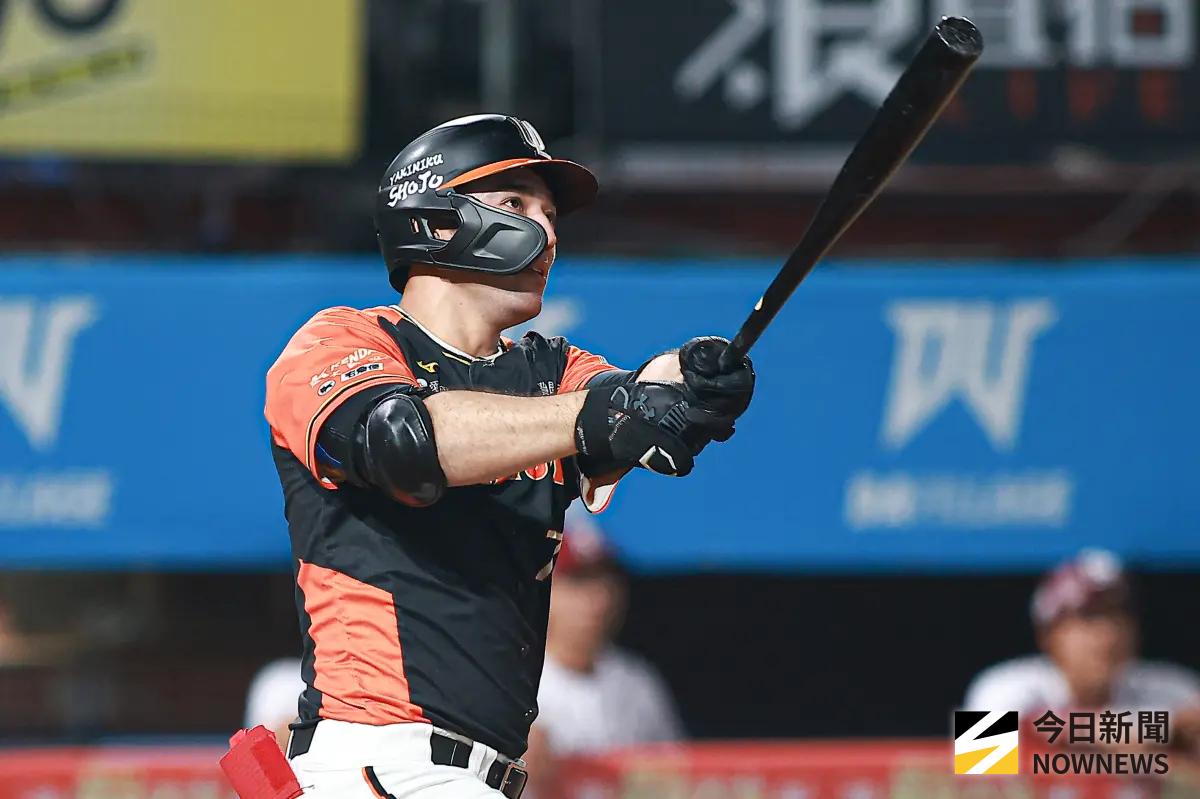 林安可加盟西武獅穿「73號」戰袍 本部長激讚：長打實力日本少見