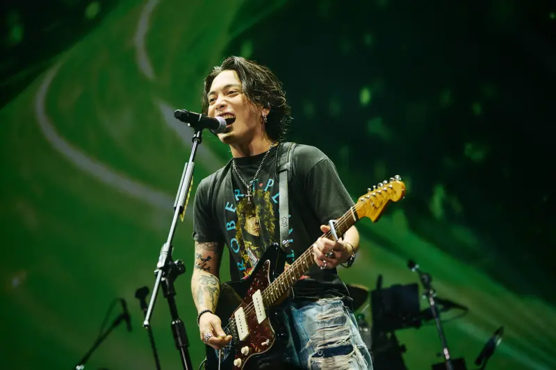 ▲優里YUURI首度來台在台北小巨蛋開演唱會，萬人聽到他唱《我的英雄學院》主題曲〈Curtain Call〉，感動到不行！（圖／大鴻藝術BIG ART／超級圓頂SUPER DOME）