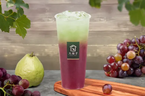 ▲大苑子「巨峰葡萄芭樂」售價75元/杯。（圖／大苑子提供）