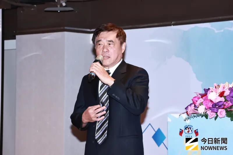 ▲國民黨主席候選人郝龍斌近日拋出「台灣不獨、大陸不武」政見，掀起政壇議論。（圖／記者吳翊緁攝）