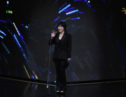 ▲唐綺陽（如圖）下個月即60歲，凍齡狀態令人嚇傻。（圖／三立提供）